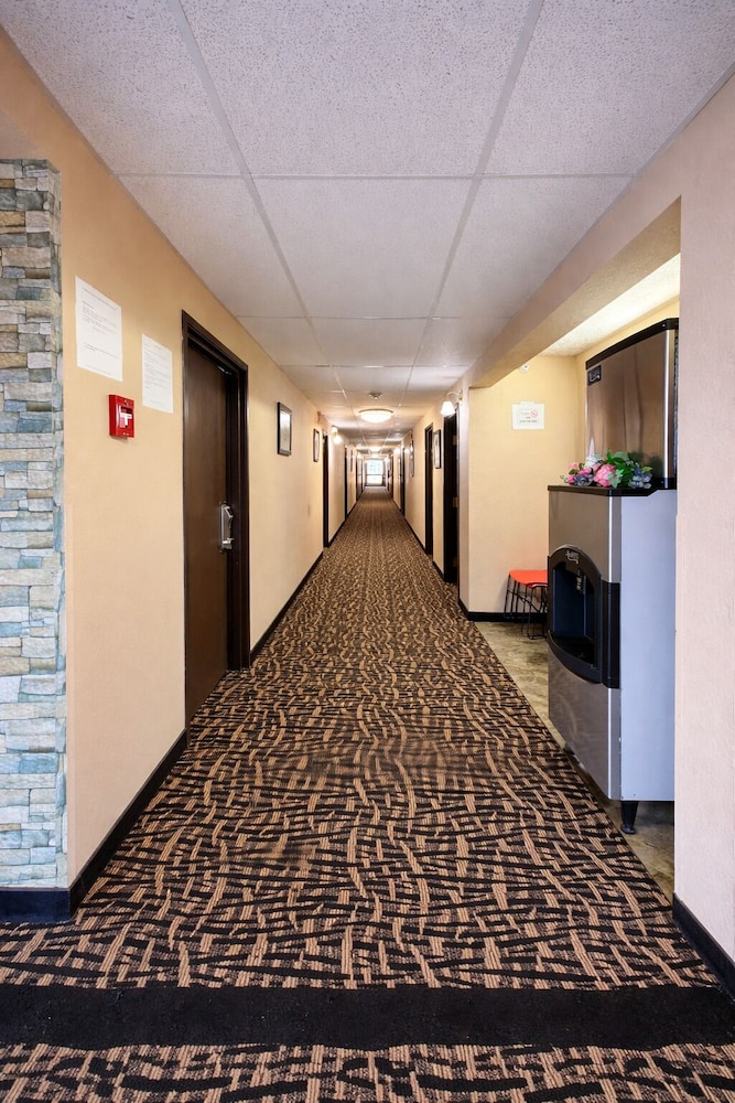 Americas Best Value Inn 49/53