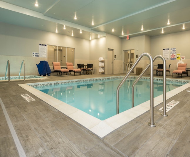 Hampton Inn Suites Minneapolis University Area Mn 8/20