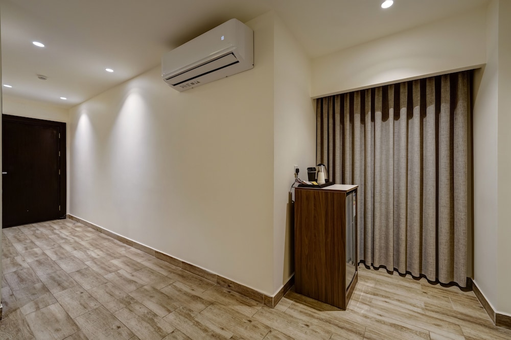 Luciana Hotel By FHM 46/58