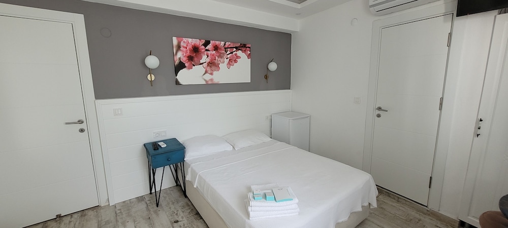 Tenes Otel 19/41