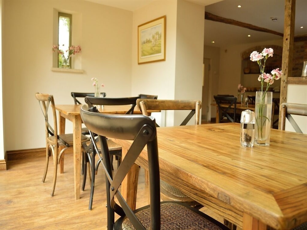 The Plough Bed and Breakfast 12/22