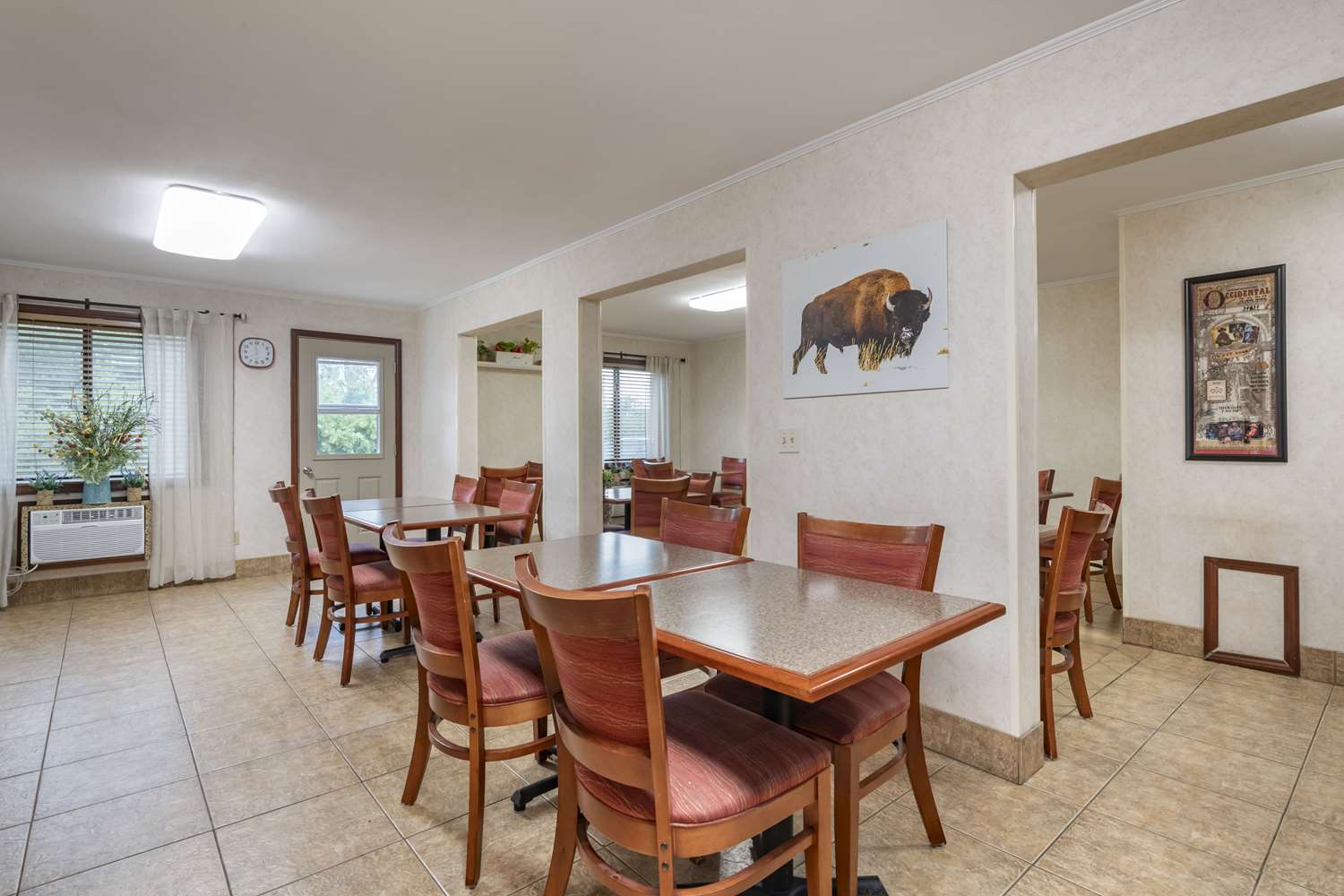 SureStay Plus Hotel by Best Western Buffalo 20/23