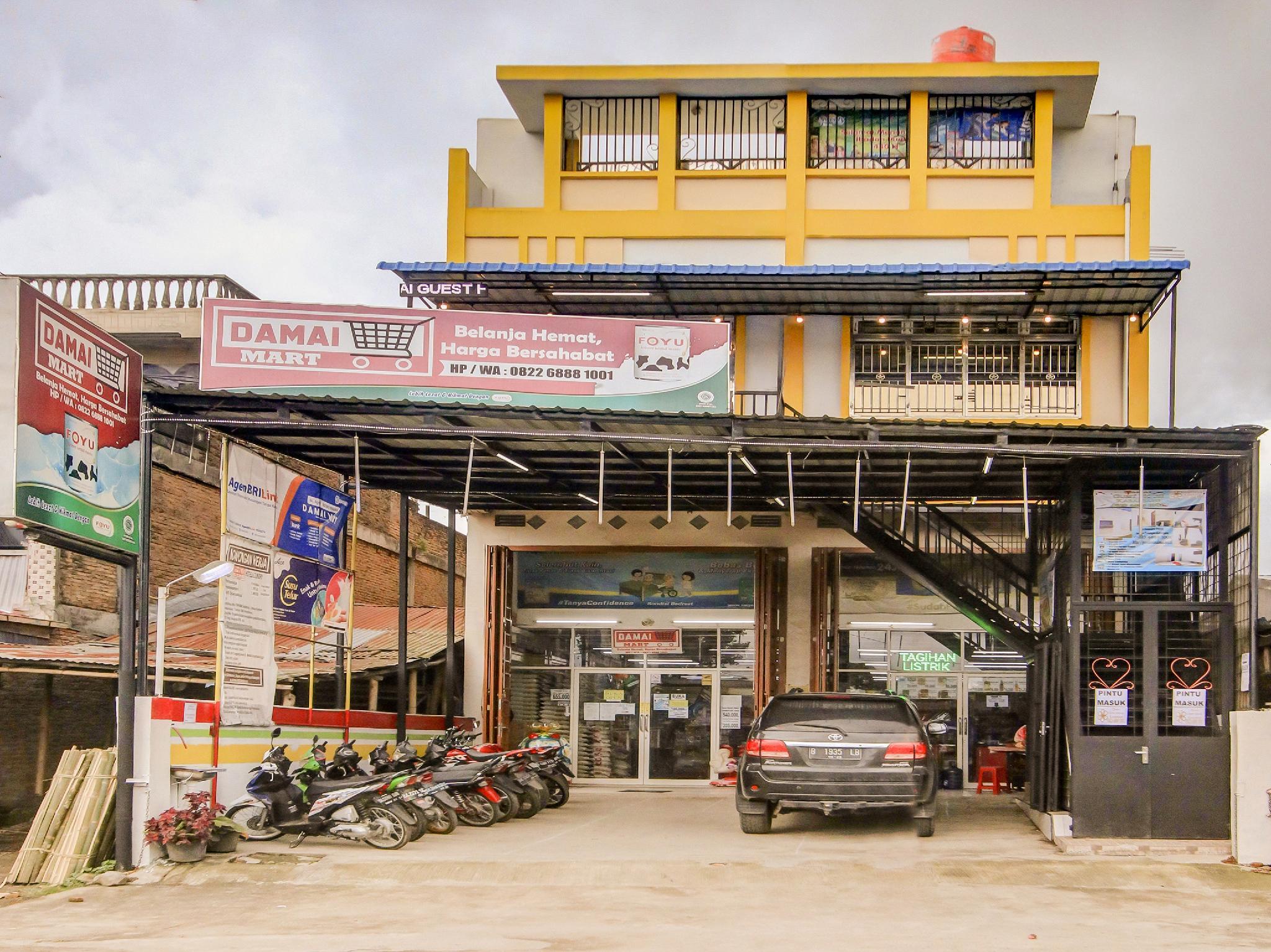 OYO 89995 Damai Guest House 1/15