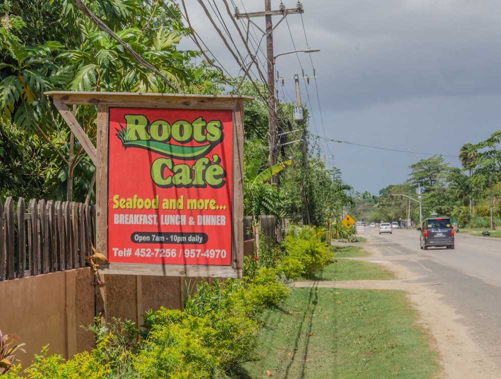 Roots Bamboo Beach Resort 4/27