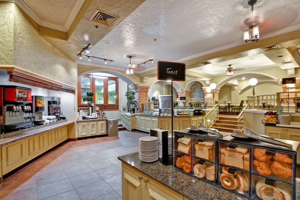 Embassy Suites by Hilton Orlando North 42/54