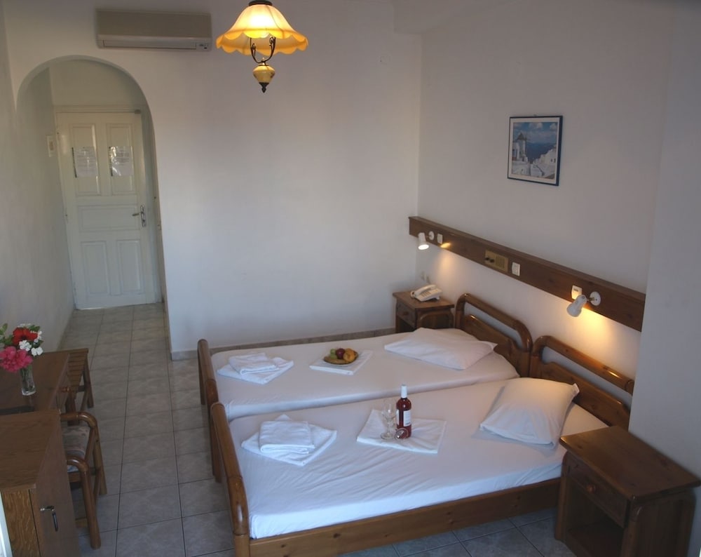Levante Beach Hotel 34/65