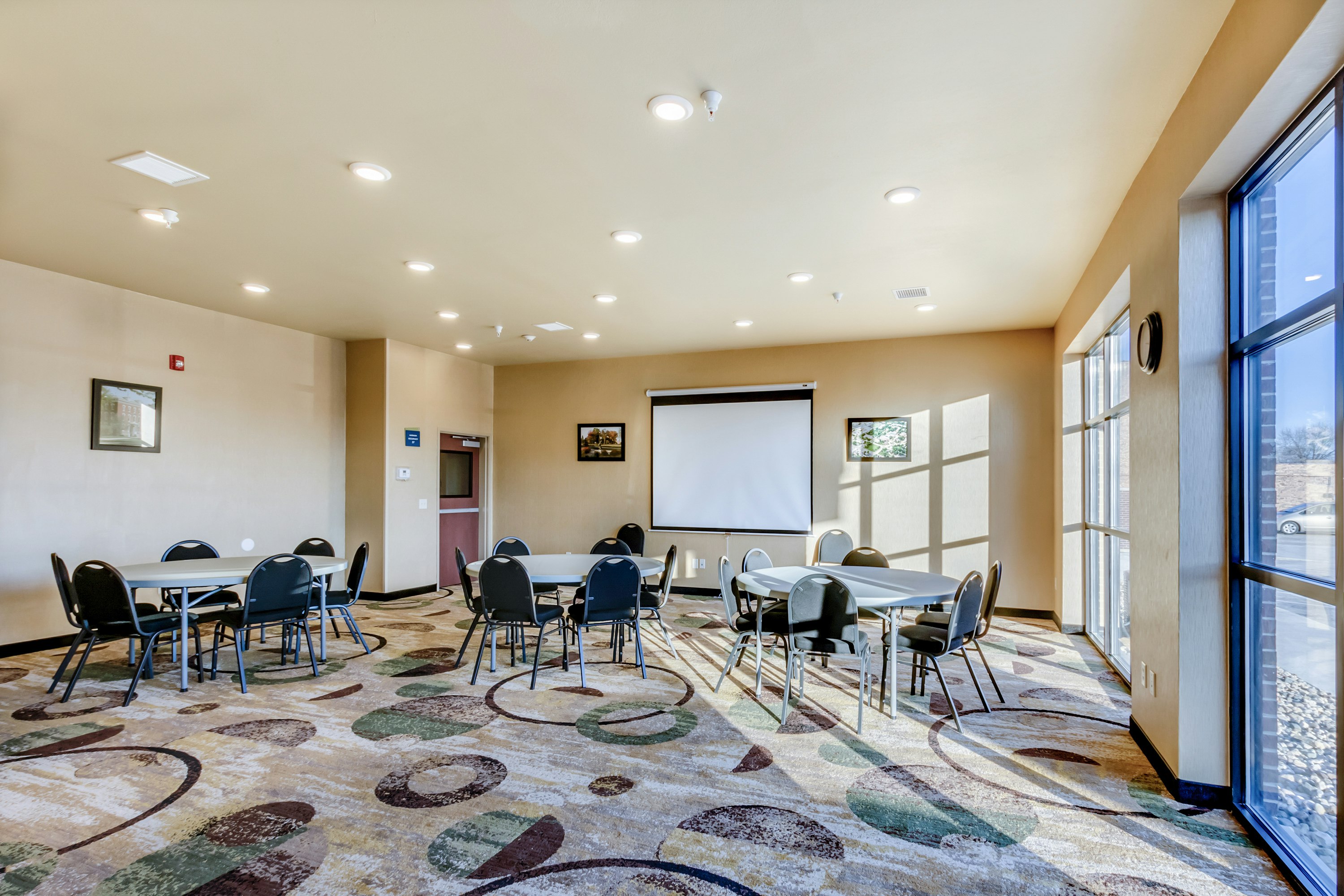 Cobblestone Inn Amp Suites Waverly 36/61