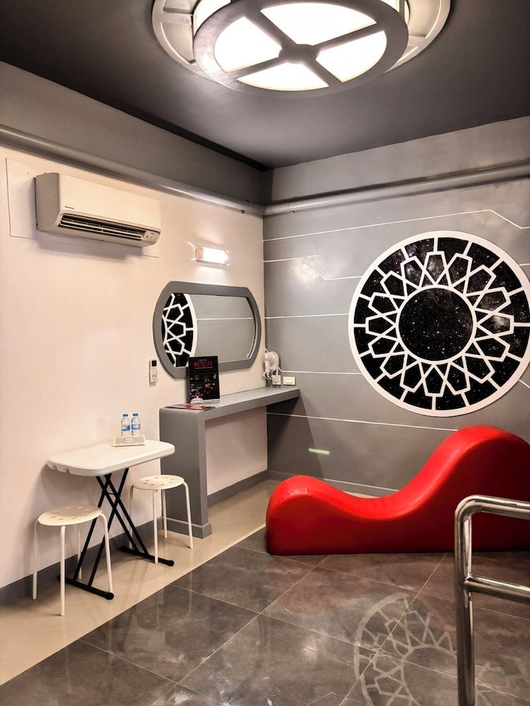 Astrotel Cubao 35/49