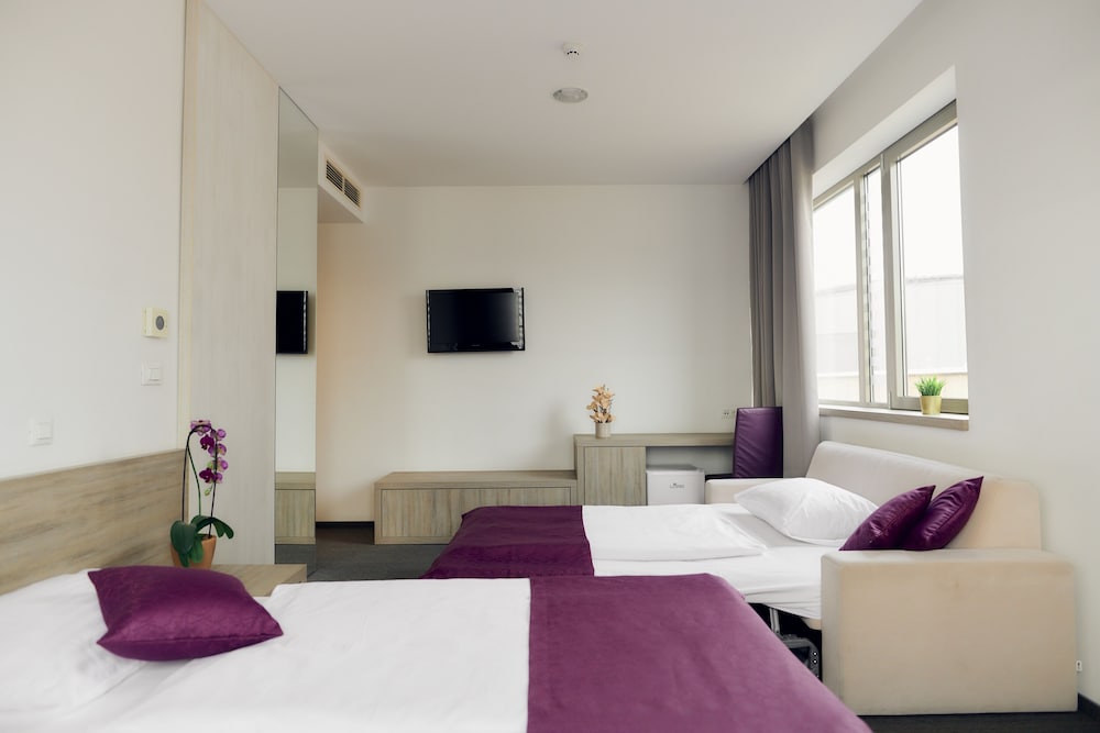 غرفة سوبيريور بسريرين منفصلين مع أريكة، Meksiko Hotel 10/10