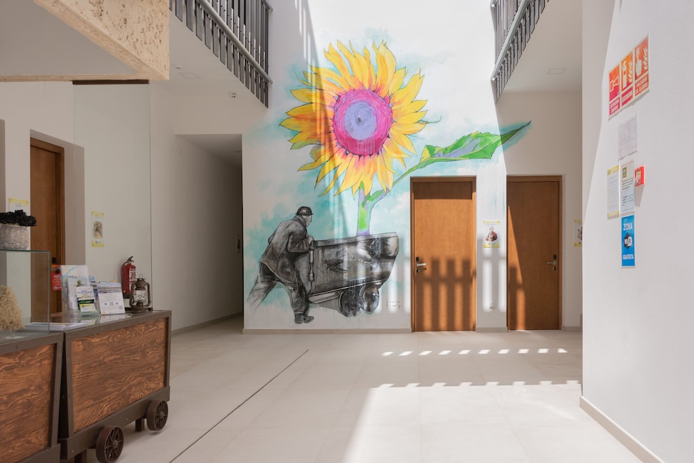 Hostal La Mina 8/50