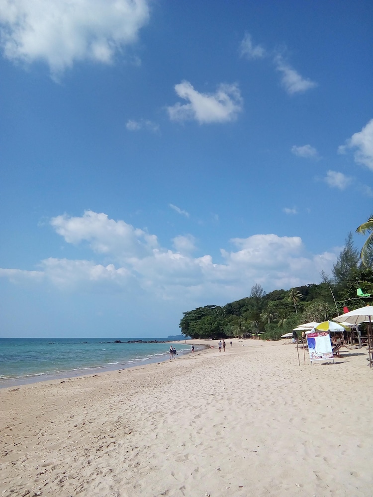 The Sea At Lanta Hotel 46/50