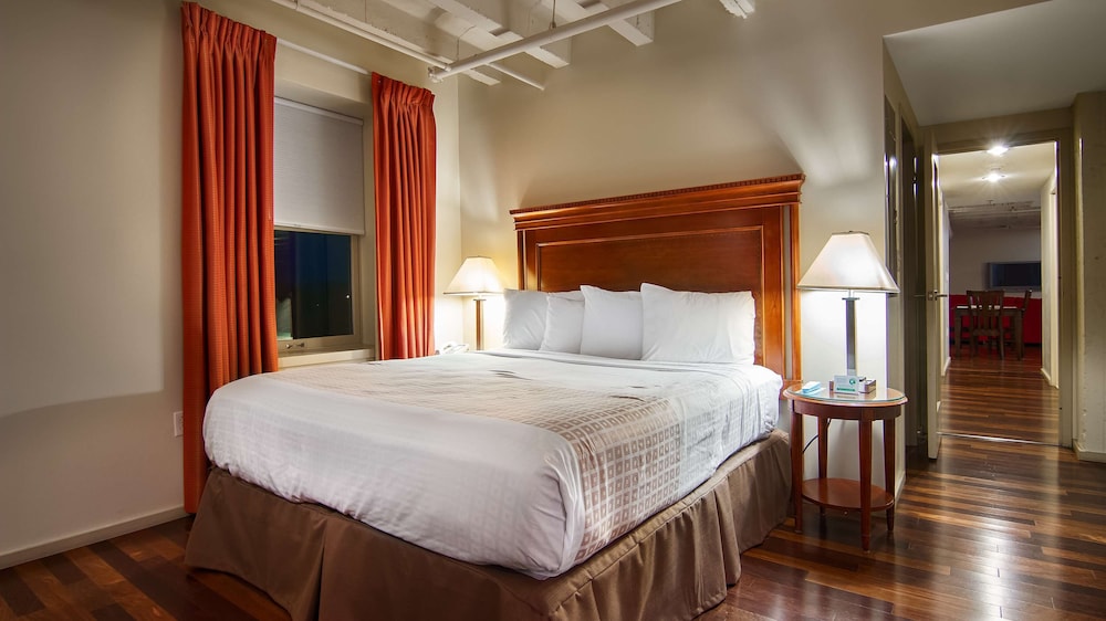 Grand Eastonian Suites Hotel 15/79