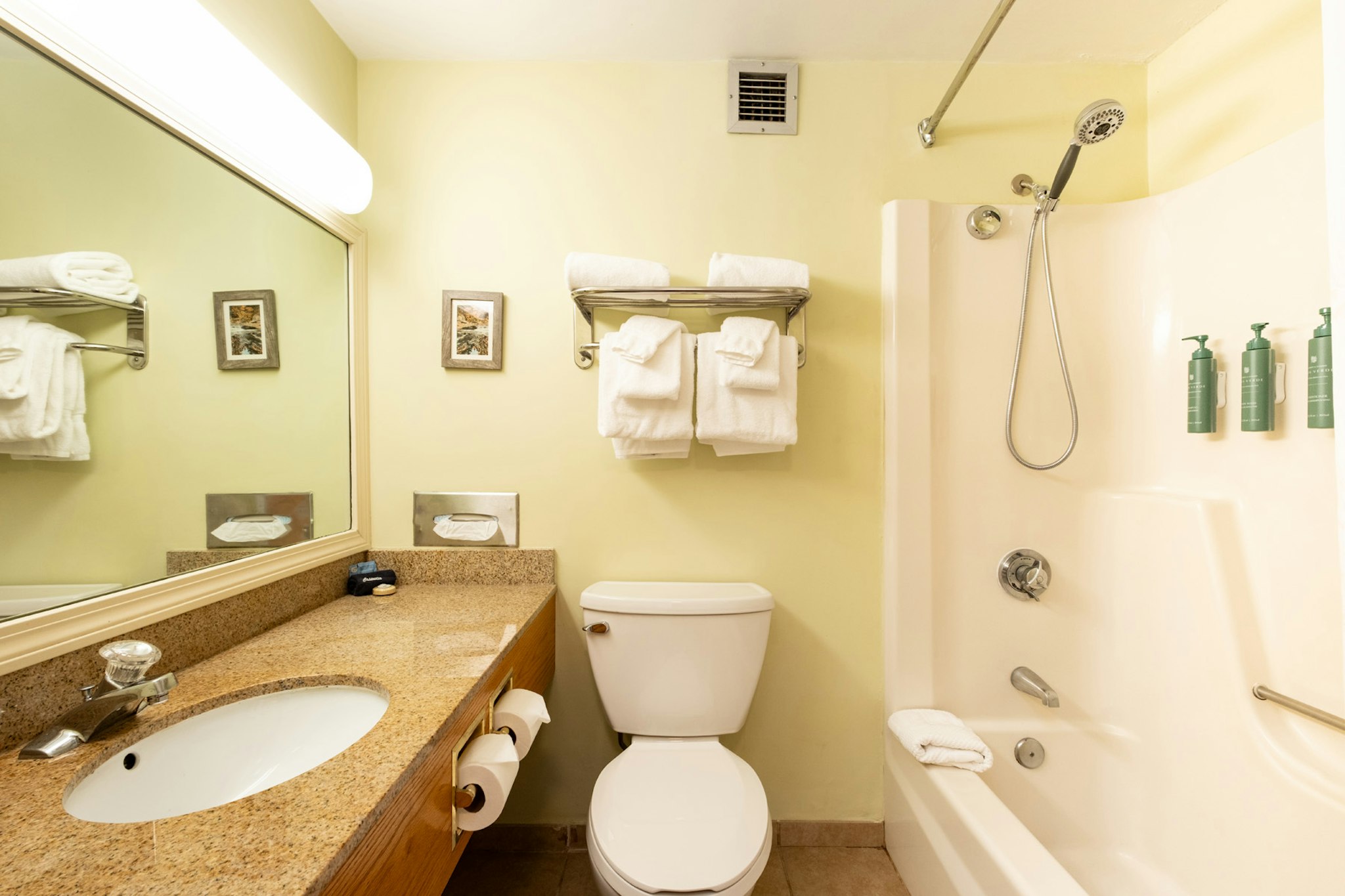 Fireside Inn Suites West Lebanon 50/53