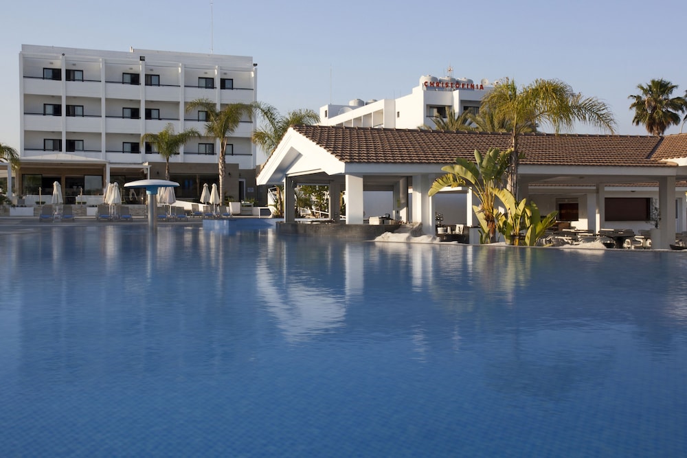 Christofinia Hotel 8/66