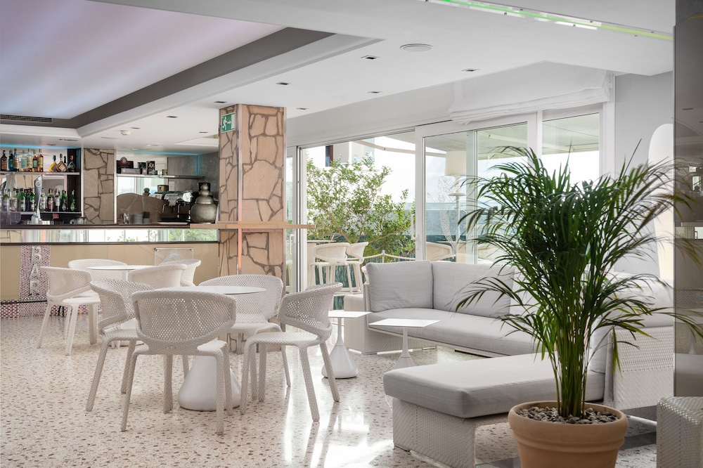 Playas del Rey Hotel 13/37