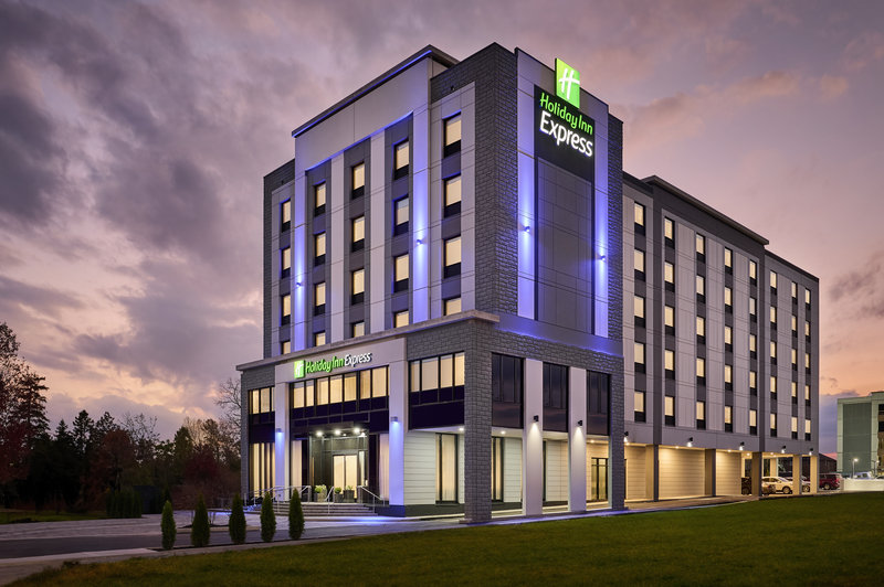 Holiday Inn Express HAMILTON - UPPER JAMES 7/60