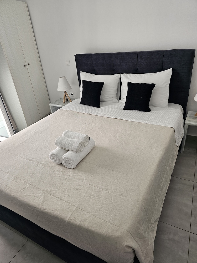 Leta Santorini 13/50