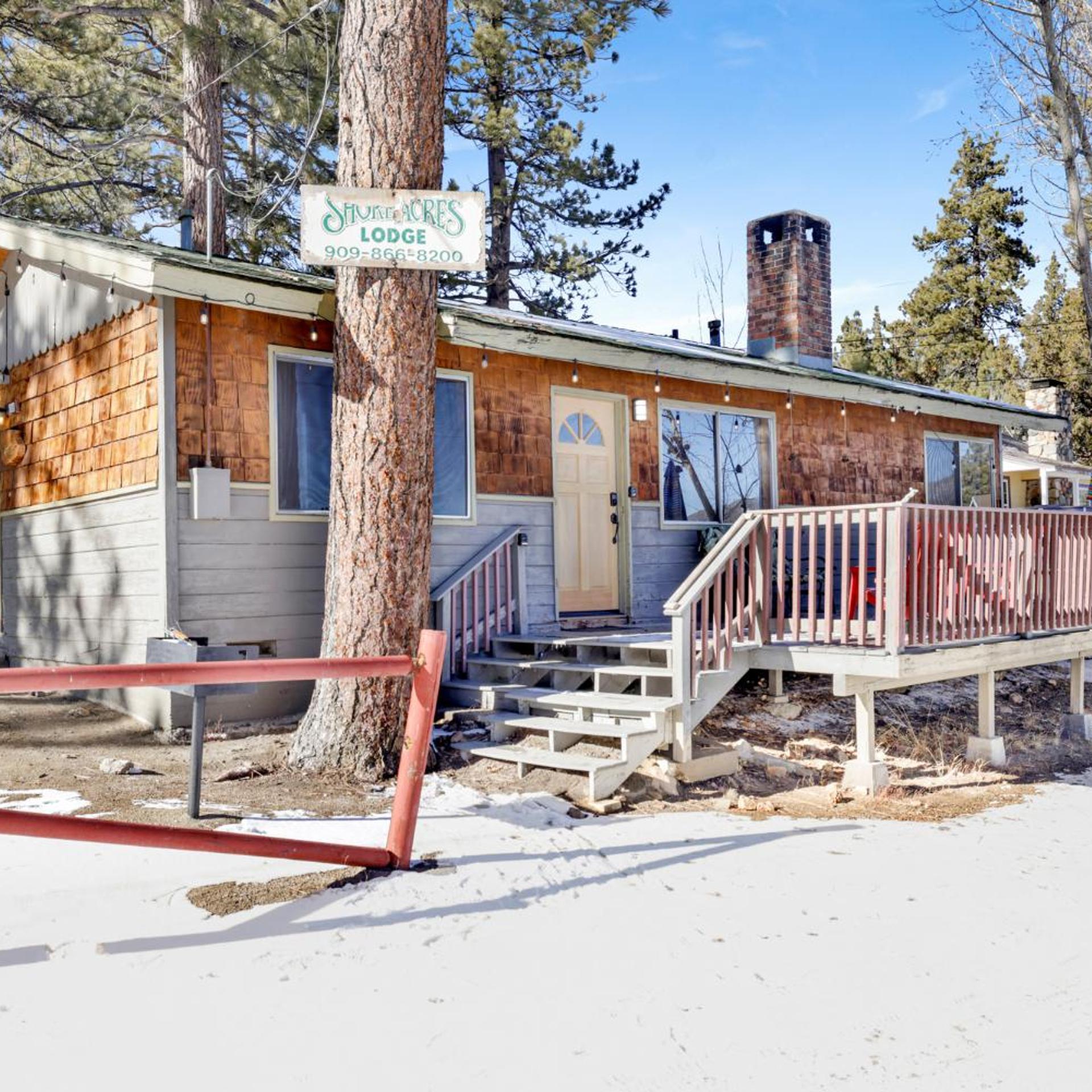 Sunrise Lakefront Family Cabin by Big Bear Vacations 24/39