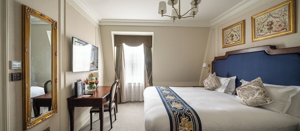 CLASSIC, SUPERIOR, DOUBLE BED