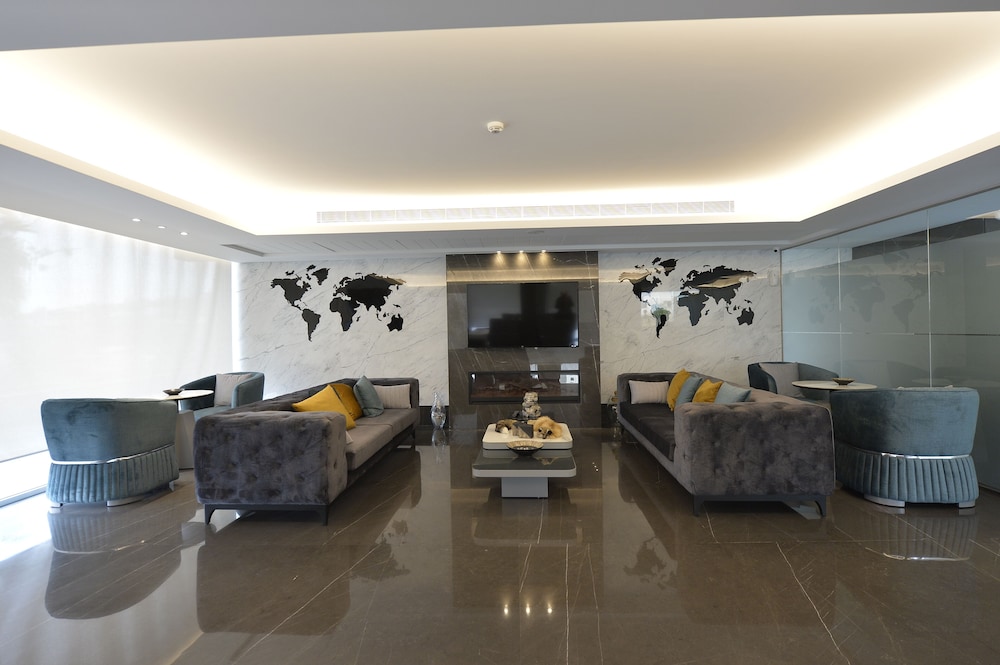 Zett Hotel Jounieh 23/43