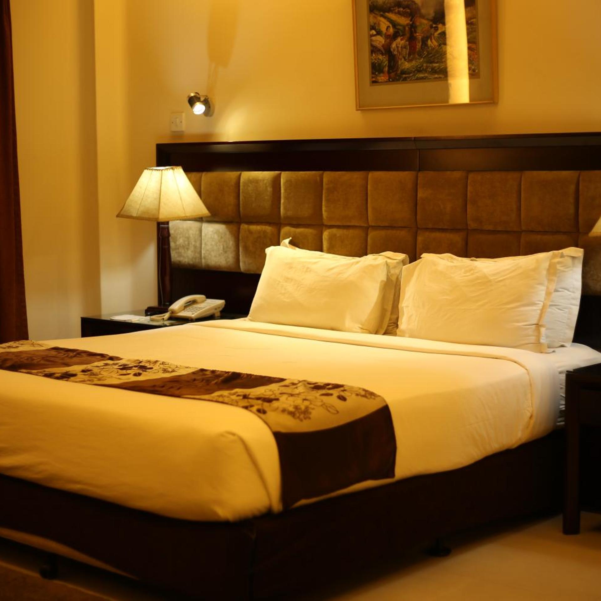 The Avenue Hotel and Suites 16/31