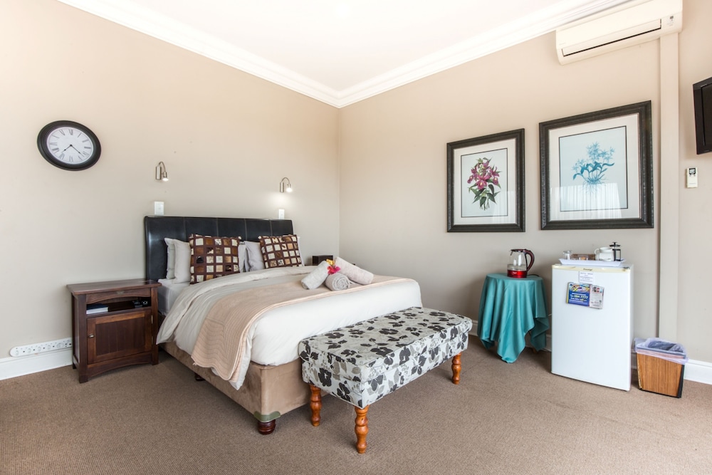 Fairway Guest House 2/50