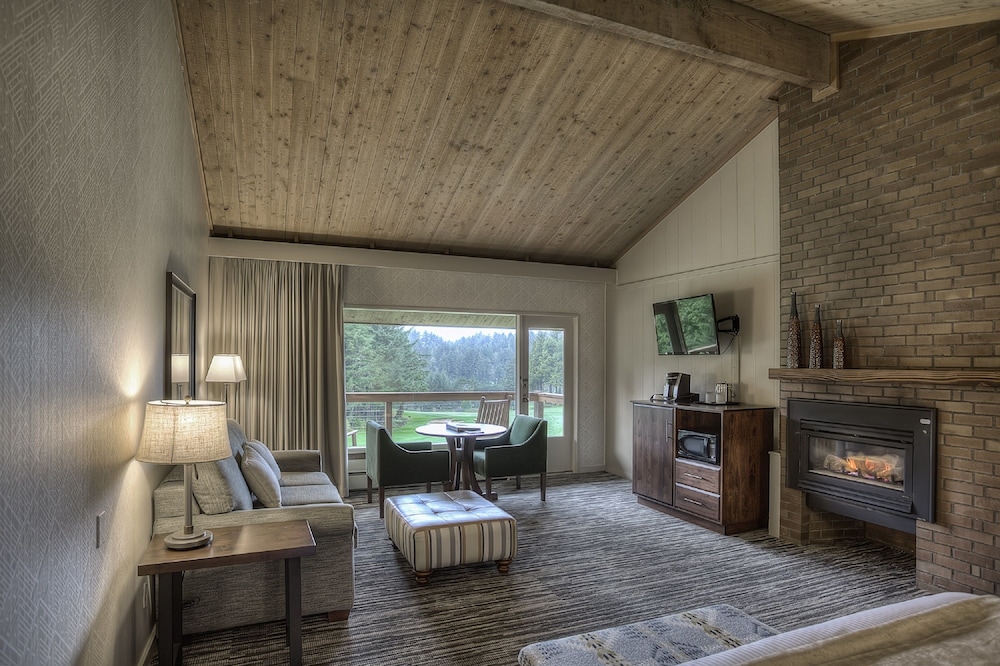 Salishan Coastal Lodge 30/40