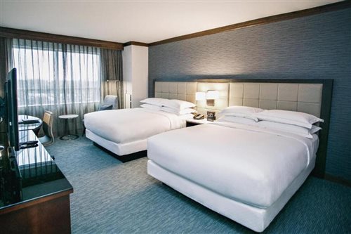 Room, 2 Double Beds, Bathtub, Accessible