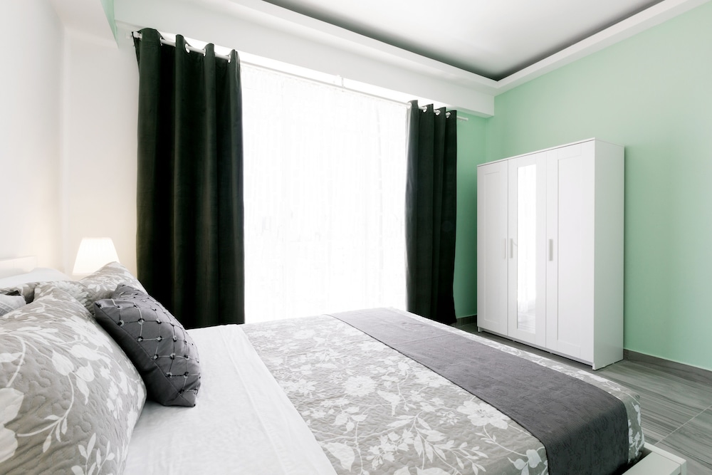 Ducassi Suites Rooftop Pool Beach Spa 22/76