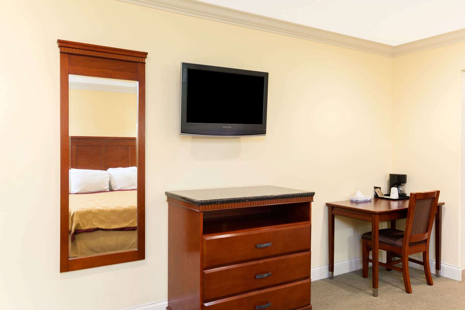 Travelodge By Wyndham Brea 23/29