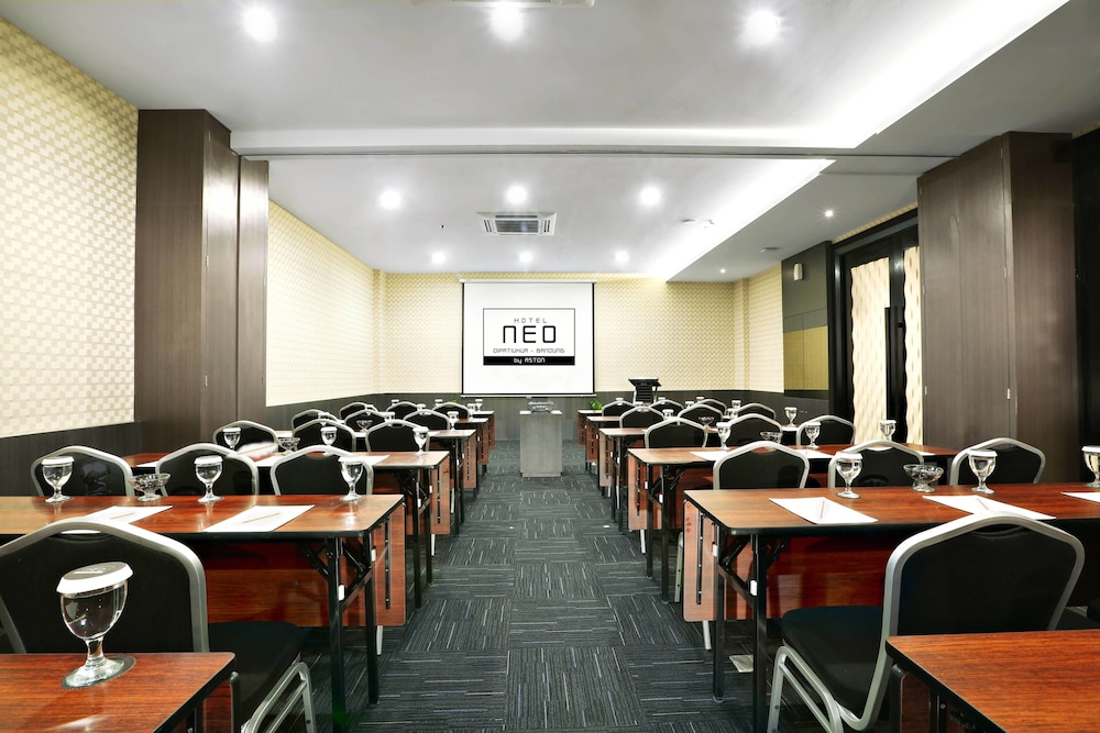 Hotel NEO Dipatiukur - Bandung by ASTON 27/34