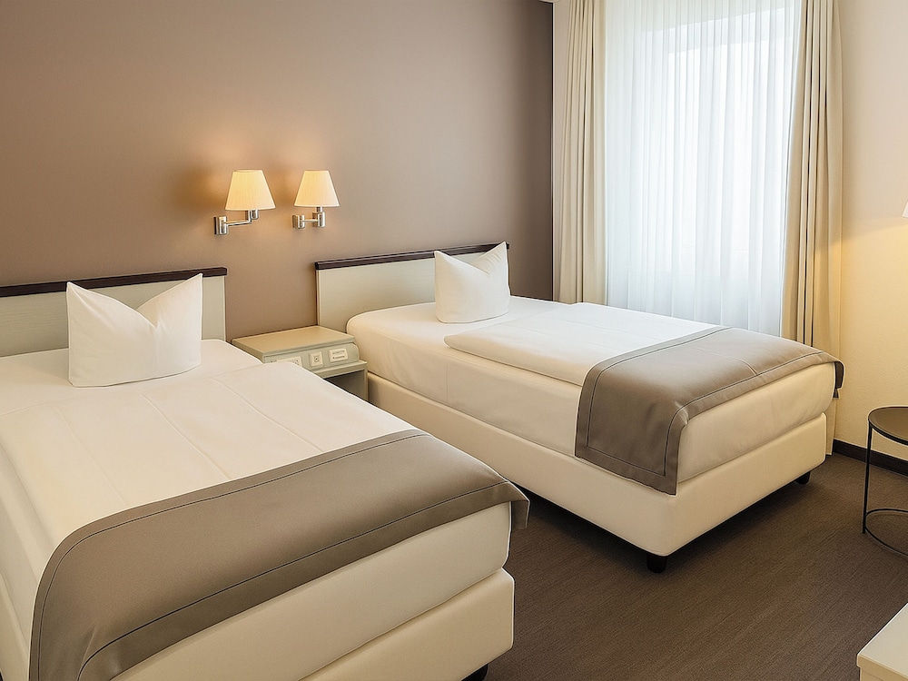 Standard, Twin Beds