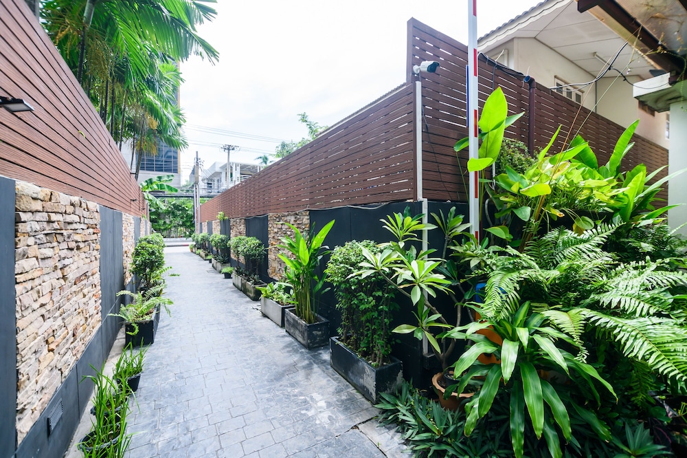 Lohas Residences Sukhumvit 65/71