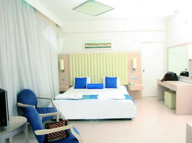 TWIN ROOM SIDE SEA VIEW - SINGLE OCCUPANCY