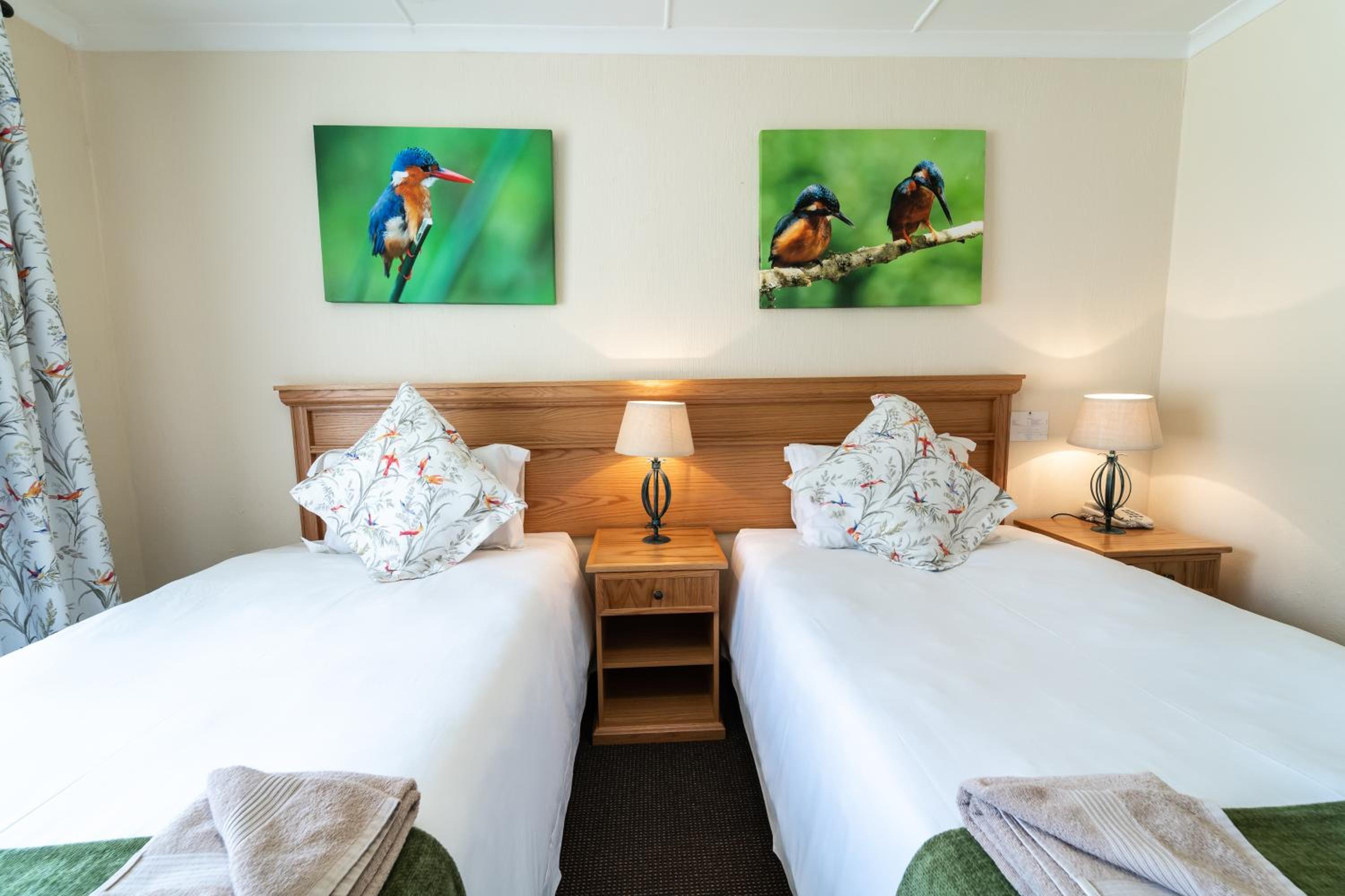Kingfisher, Standard, Twin Beds، Drakensberg Gardens Golf & Spa Resort 2/4