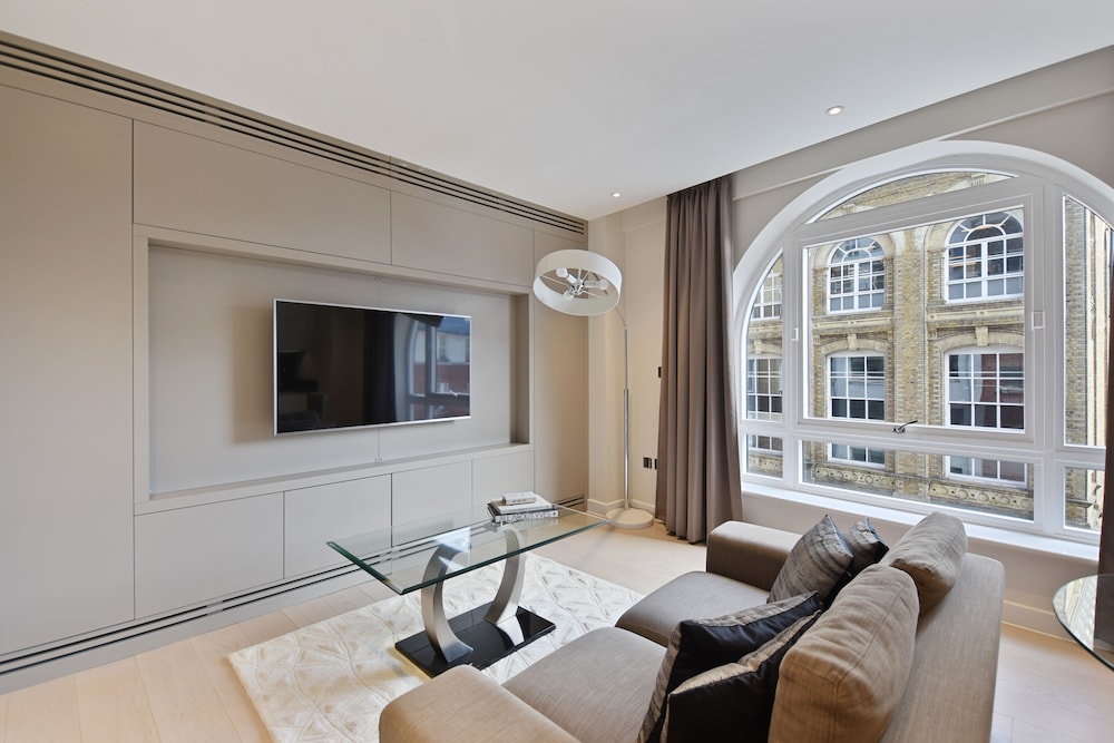 Vauxhall Bridge Road by Aeria Apartments 58/63
