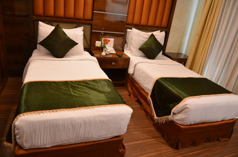 QUALITY INN SABARI RESORT 22/67