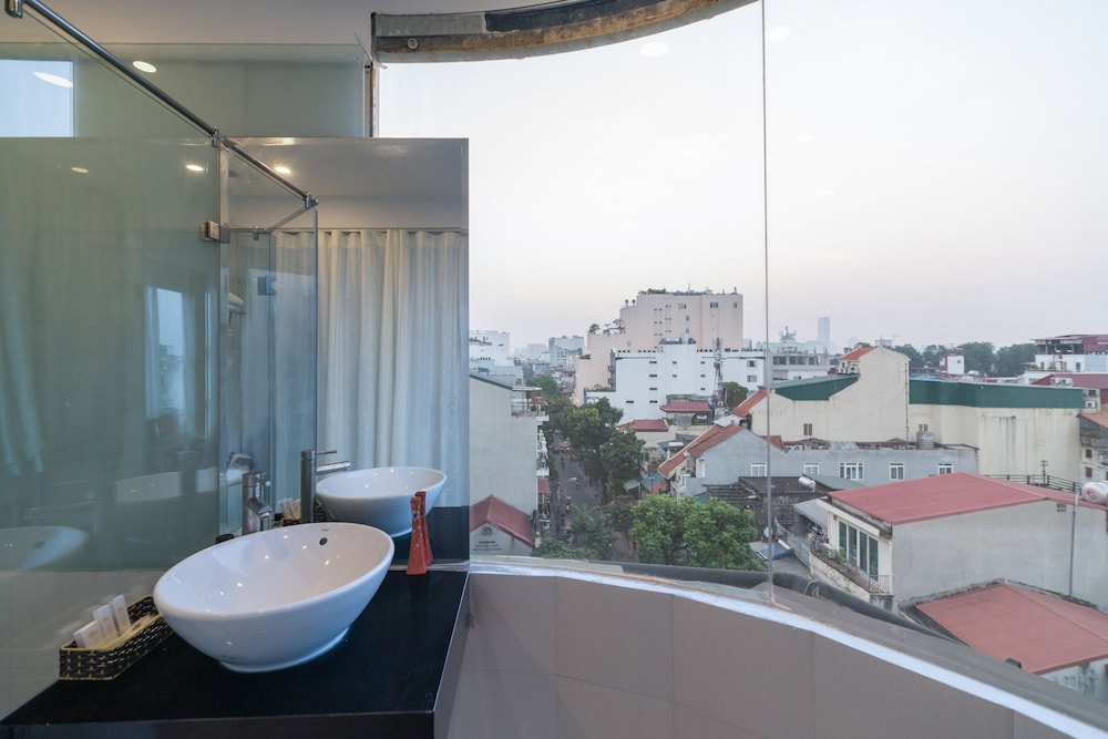 Royal Palace Hotel 2 Hanoi 68/68