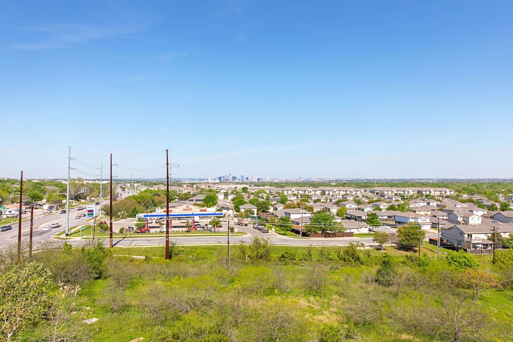 Motel6 Austin, TX - Airport 28/43