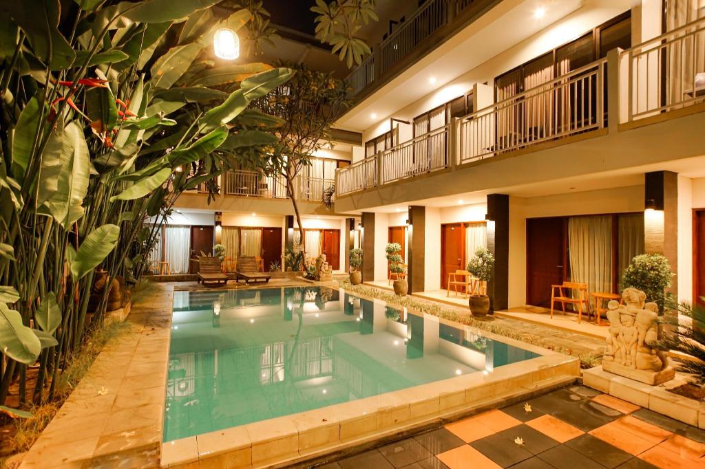 Deluxe, Twin Beds, Pool Access