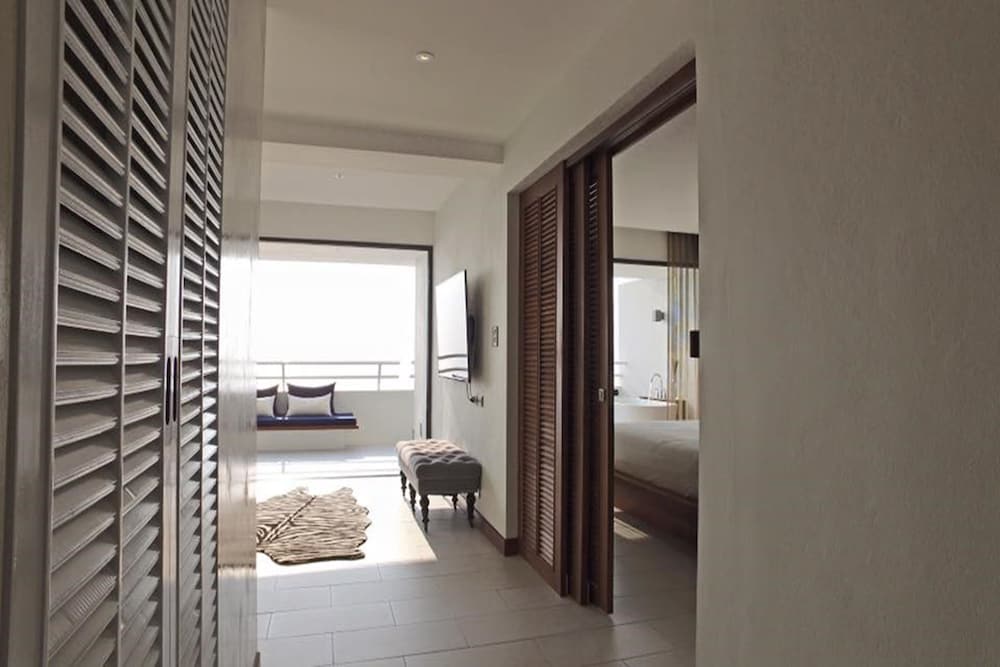 Yambay Hua Hin 23/23