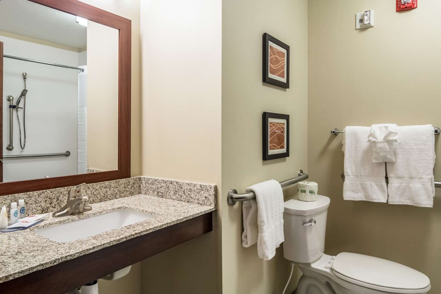 Comfort Inn Edwardsville - St. Louis 14/16