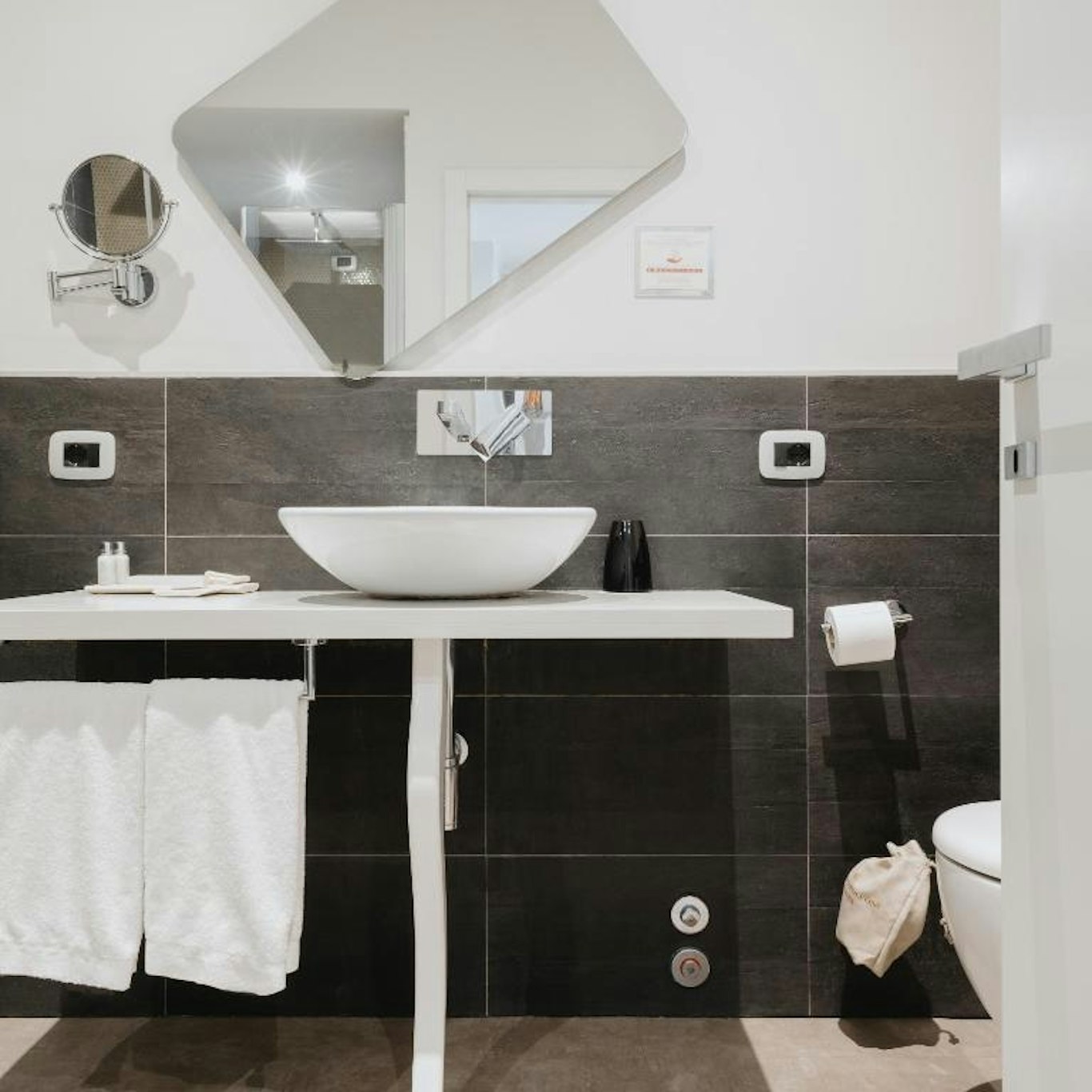 Montenapoleone Suites 28/32