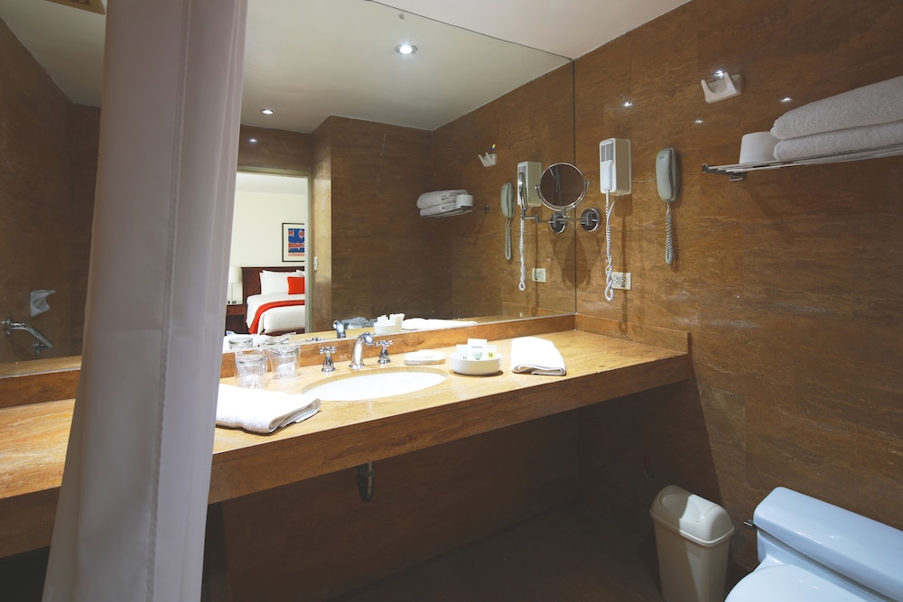 San Agustin Exclusive Hotel 60/71