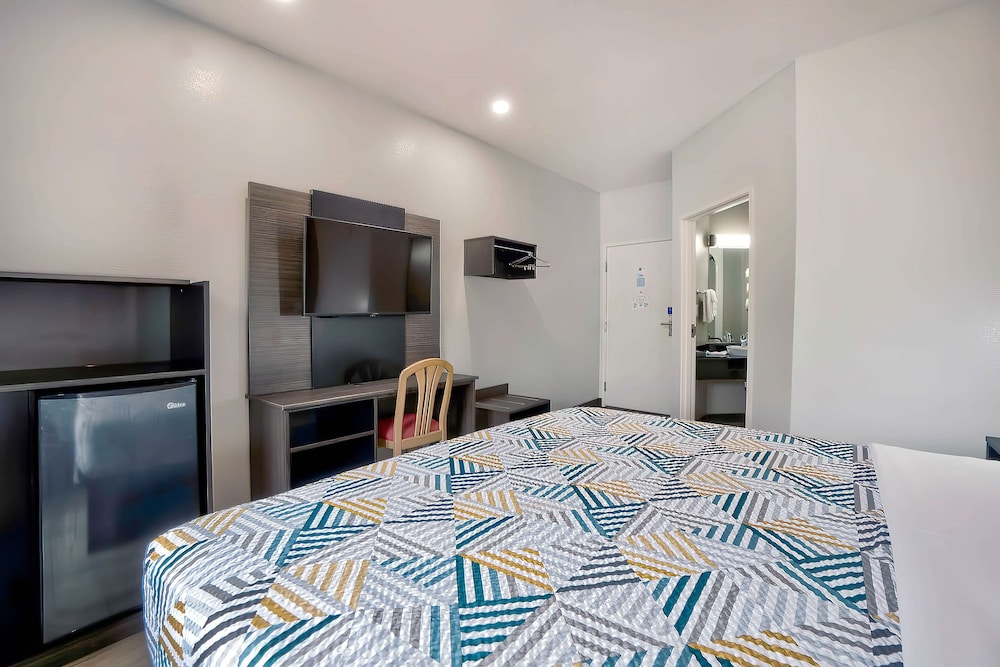 Motel6 Benbrook, TX - Fort Worth 29/38