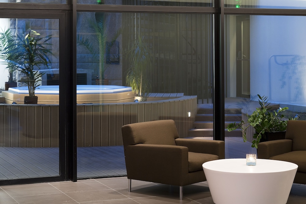Oceania Saint Malo Hotel 43/55
