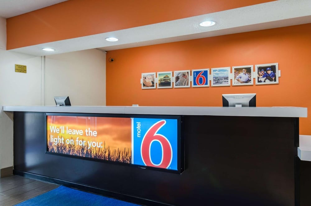 Motel6 Lincoln, NE 6/50