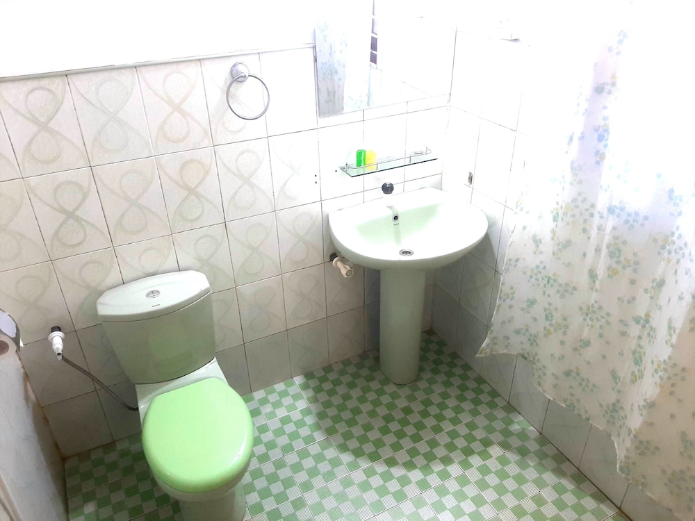 Palitha Home Stay 40/43