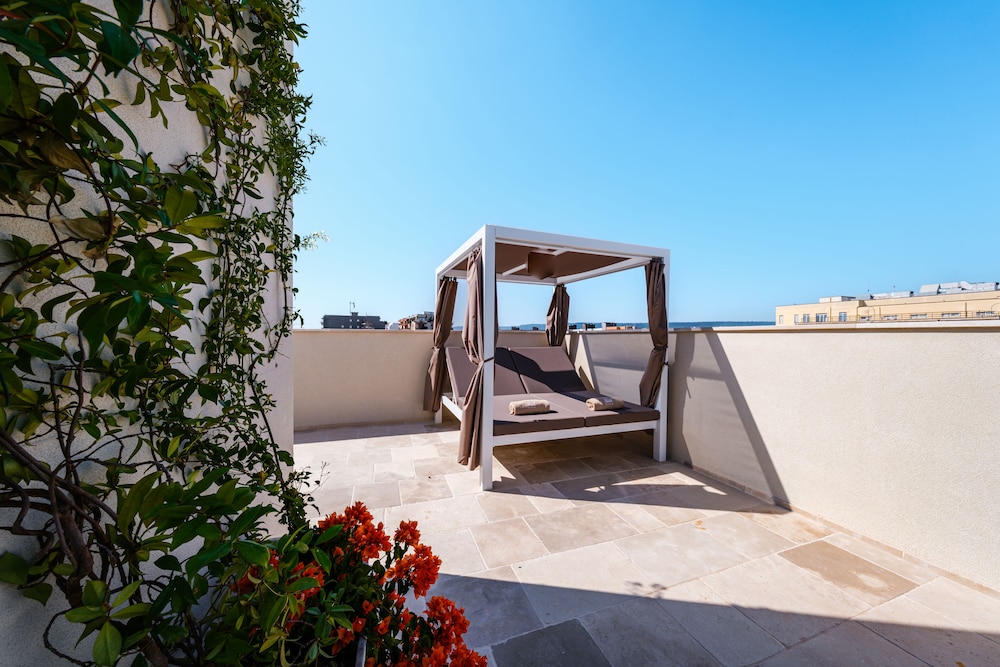 Palazzo Clemente 34/50