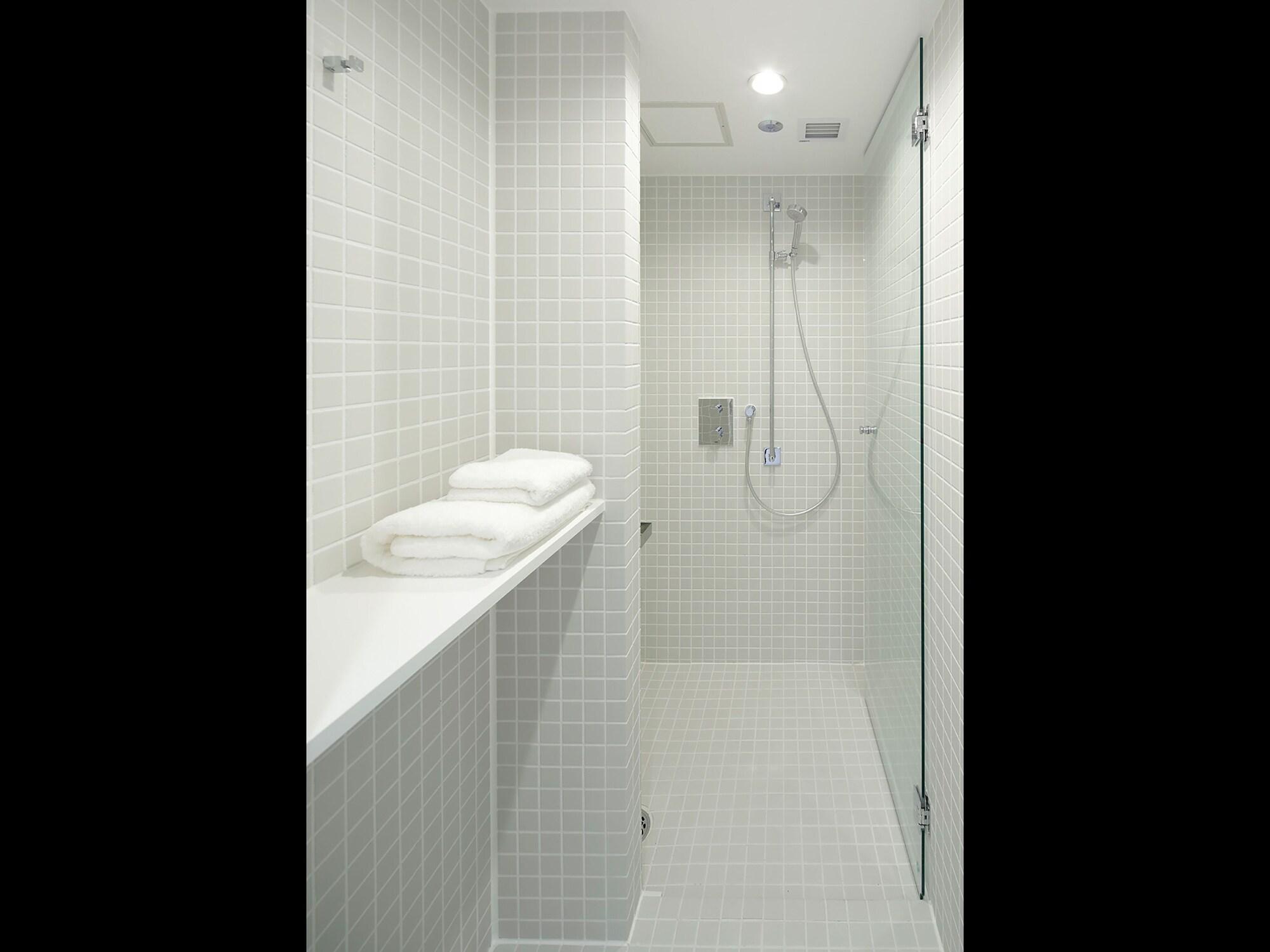 Male Only, 2 Pods